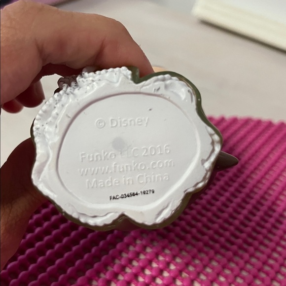 Belle Dancing Glitter Funko Pop! #221 - Picture 6 of 6